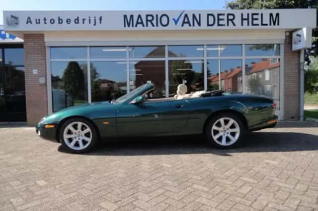 Jaguar XK (2004) thumbnail 2