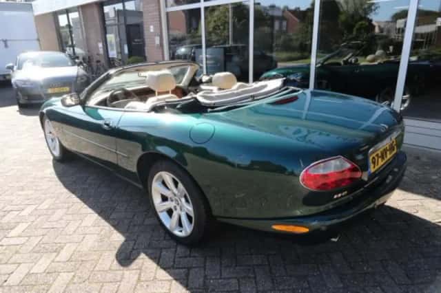 Jaguar XK (2004) thumbnail 3