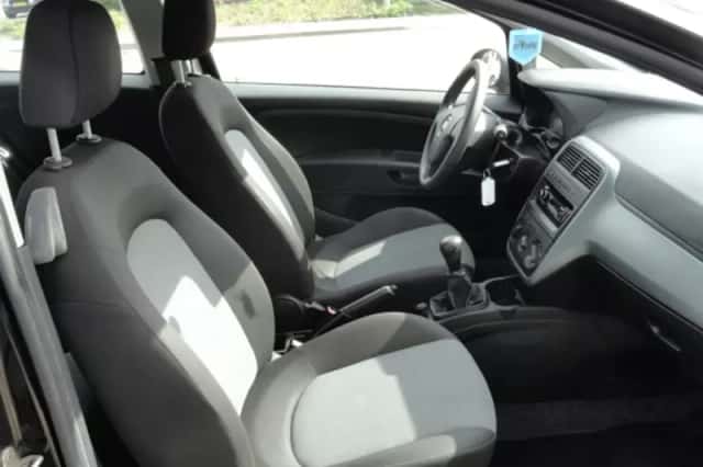 Fiat Grande Punto (2011) thumbnail 6