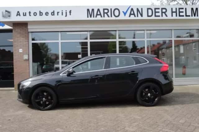 Volvo V40 (2014) thumbnail 2