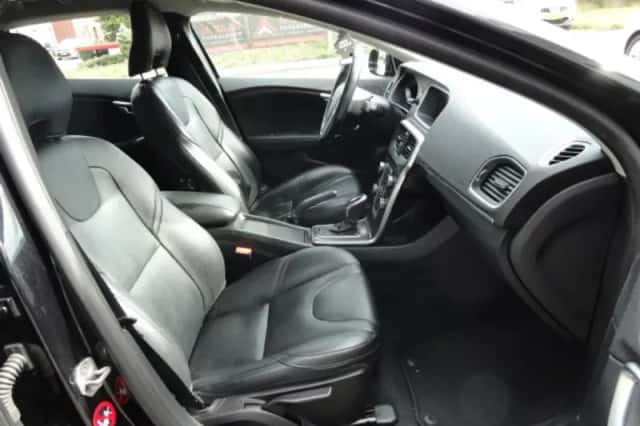 Volvo V40 (2014) thumbnail 6