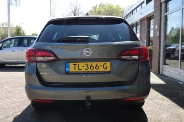 Opel Astra (2018) thumbnail 4
