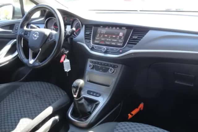 Opel Astra (2018) thumbnail 5