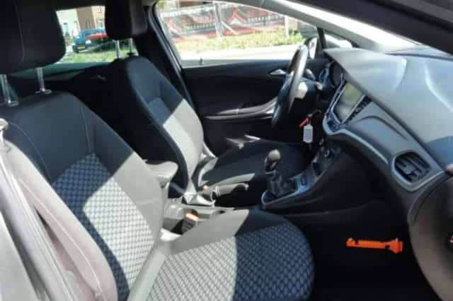 Opel Astra (2018) thumbnail 6