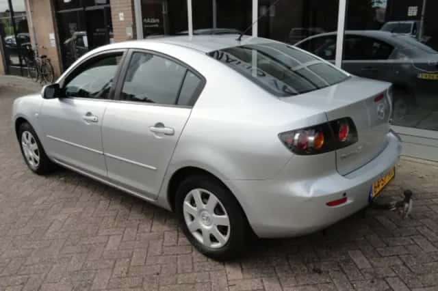 Mazda 3 (2006) thumbnail 3