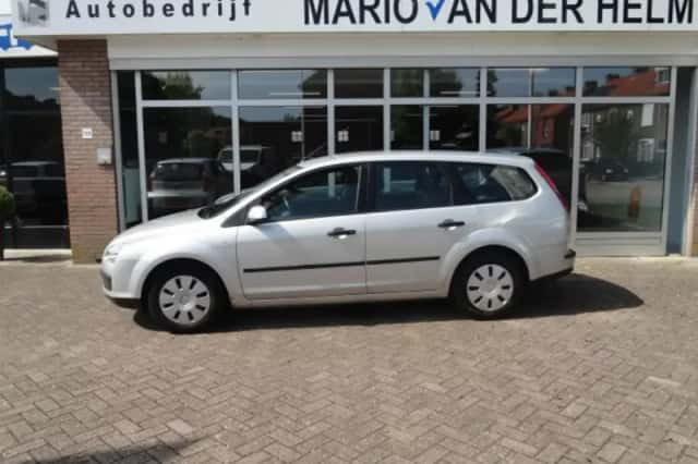 Ford Focus (2006) thumbnail 2