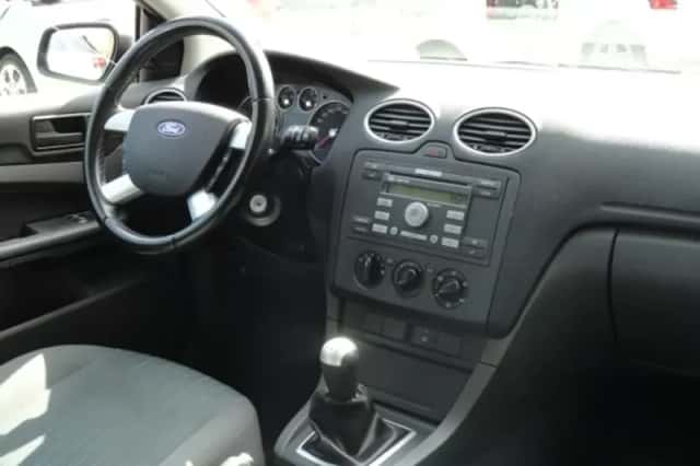 Ford Focus (2006) thumbnail 5