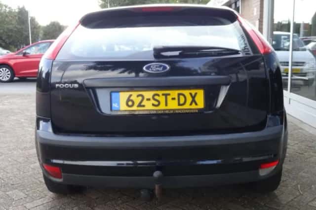 Ford Focus (2006) thumbnail 4