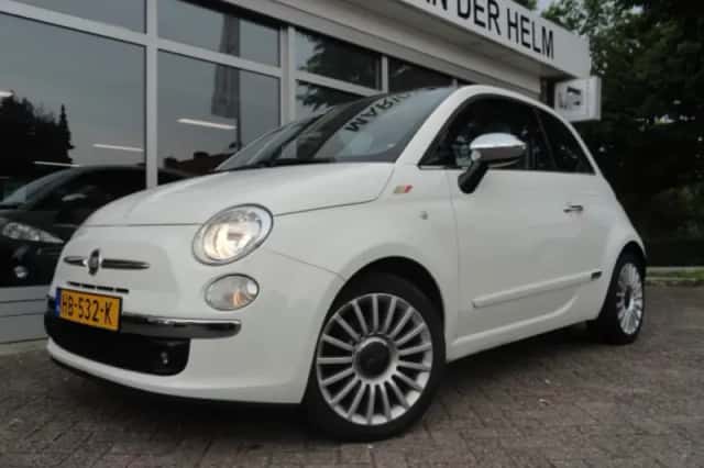 Fiat 500 (2015) thumbnail 1