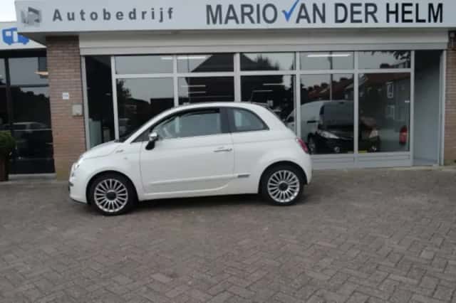 Fiat 500 (2015) thumbnail 2