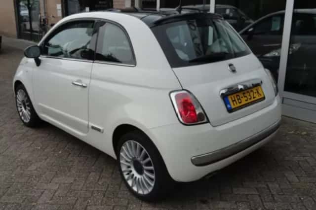 Fiat 500 (2015) thumbnail 3