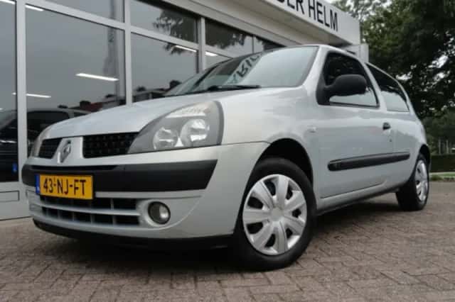 Renault Clio (2003) thumbnail 1