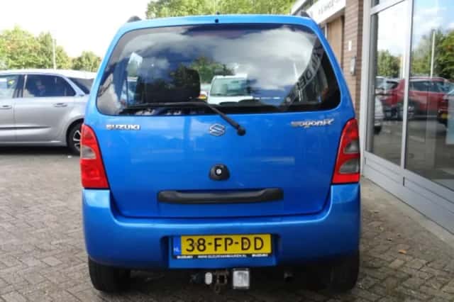 Suzuki Wagon R+ (2000) thumbnail 4