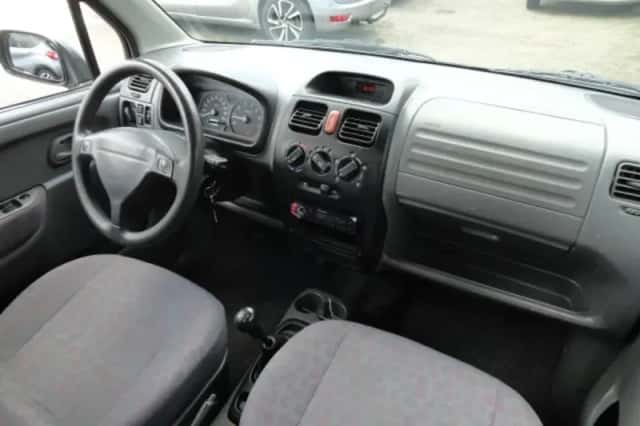 Suzuki Wagon R+ (2000) thumbnail 5