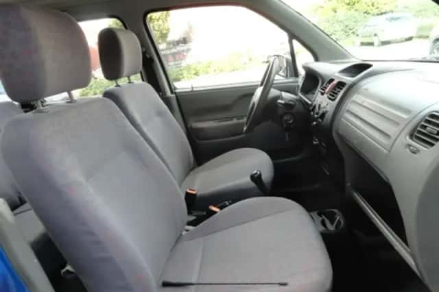 Suzuki Wagon R+ (2000) thumbnail 6