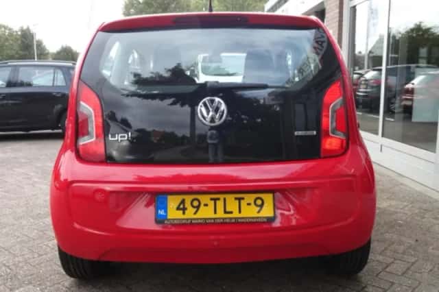 Volkswagen Up! (2012) thumbnail 4