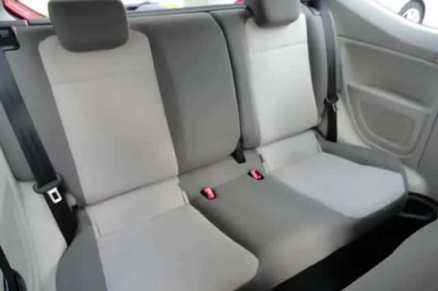 Volkswagen Up! (2012) thumbnail 6