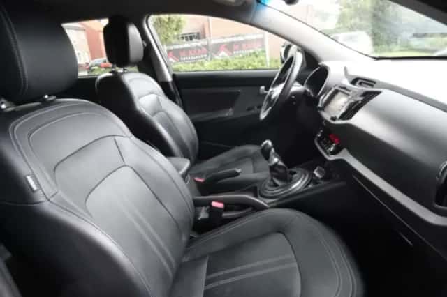 Kia Sportage (2012) thumbnail 6