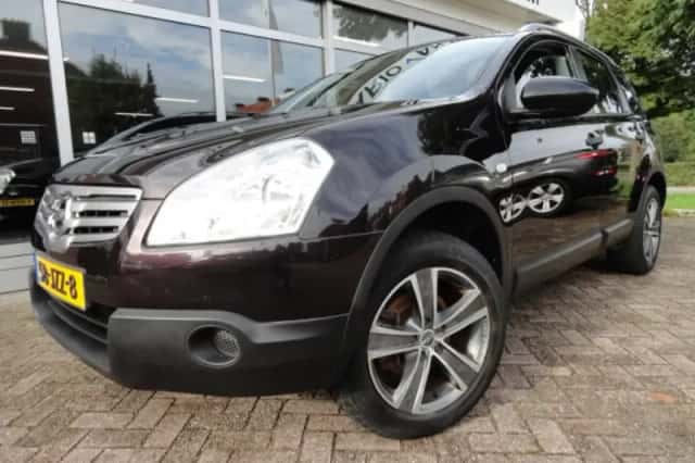 Nissan Qashqai (2009) thumbnail 1