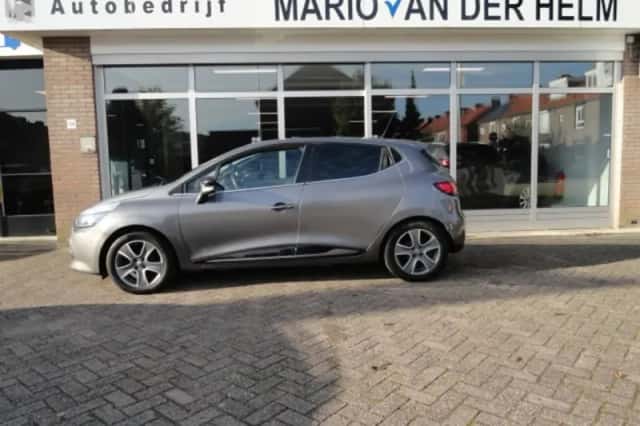Renault Clio (2015) thumbnail 2