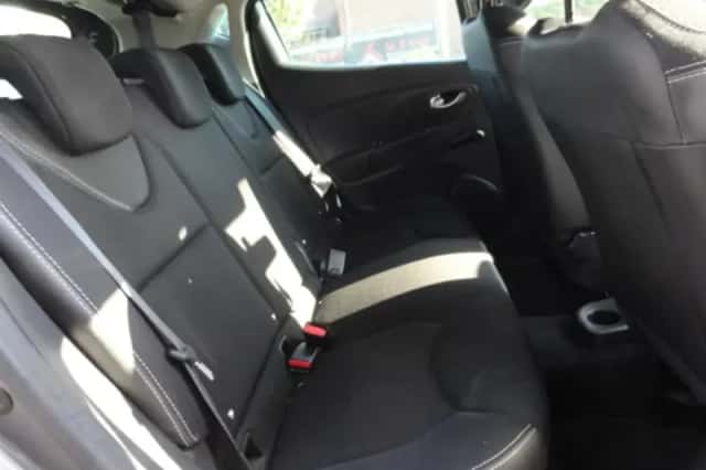 Renault Clio (2015) thumbnail 6