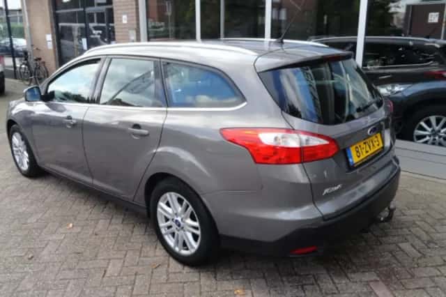 Ford Focus (2013) thumbnail 3