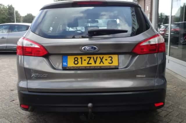 Ford Focus (2013) thumbnail 4