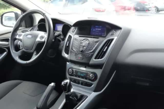 Ford Focus (2013) thumbnail 5