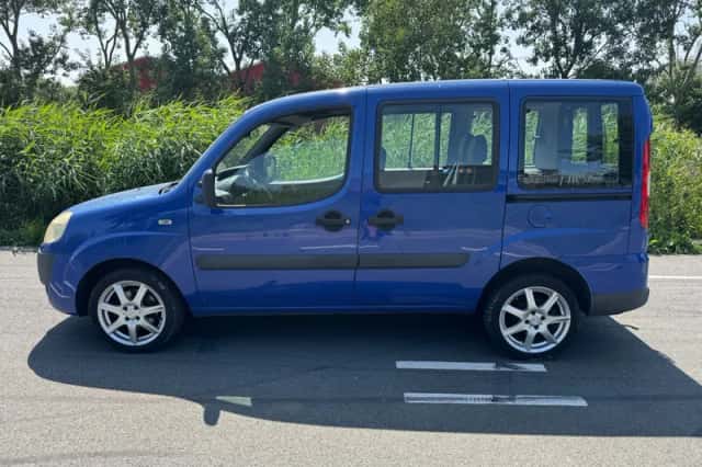 Fiat Doblò (2006) thumbnail 3