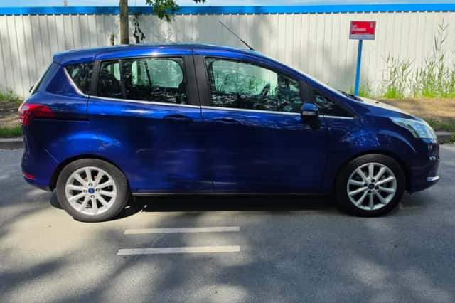 Ford B-Max (2016) thumbnail 4