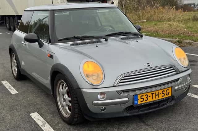 MINI One (2003) thumbnail 3