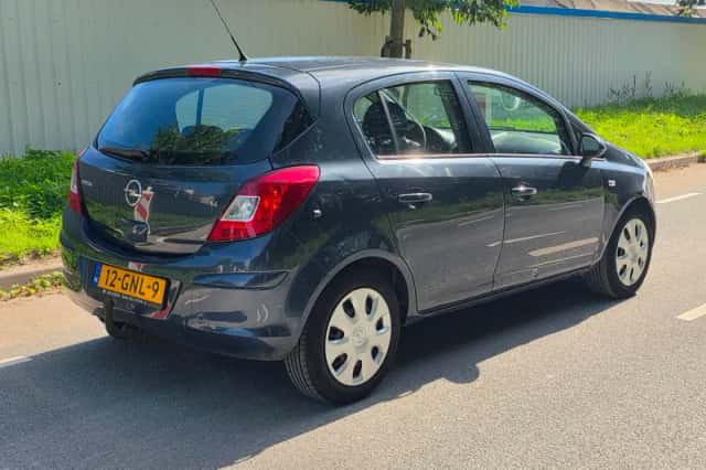 Opel Corsa (2008) thumbnail 5