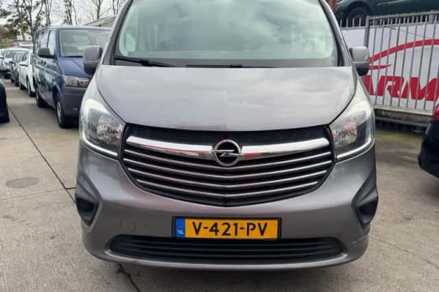 Opel Vivaro (2018) thumbnail 2