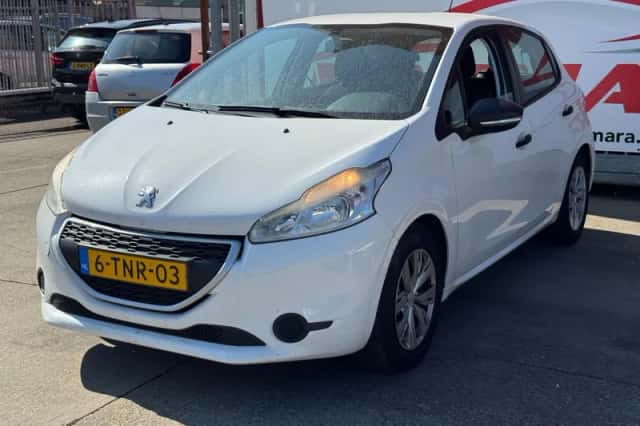 Peugeot 208 (2014) thumbnail 1