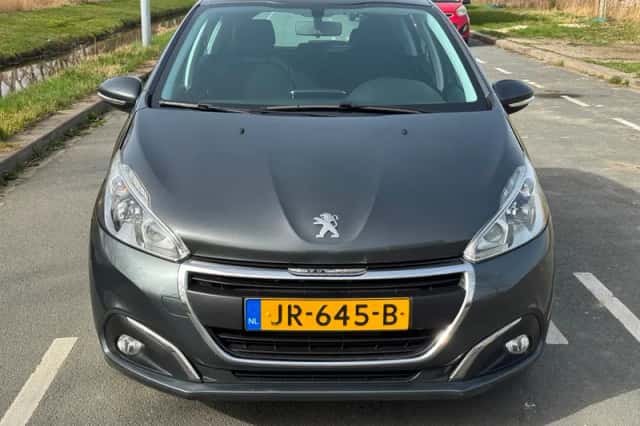 Peugeot 208 (2016) thumbnail 2