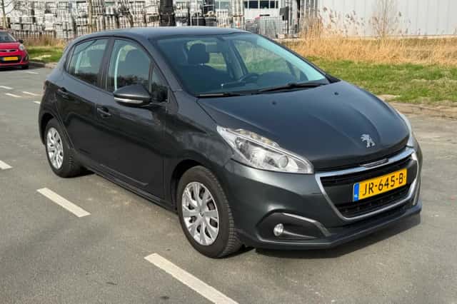 Peugeot 208 (2016) thumbnail 3