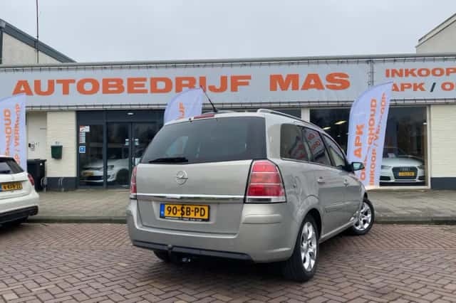Opel Zafira (2005) thumbnail 5