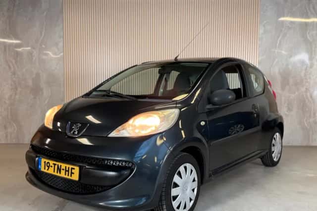 Peugeot 107 (2006) thumbnail 1