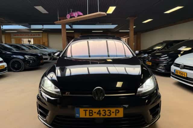 Volkswagen Golf (2014) thumbnail 2