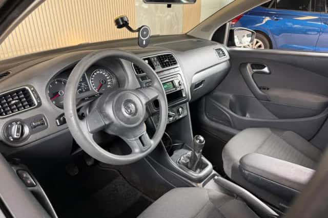 Volkswagen Polo (2014) thumbnail 3