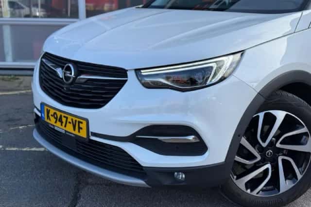 Opel Grandland (2017) thumbnail 2