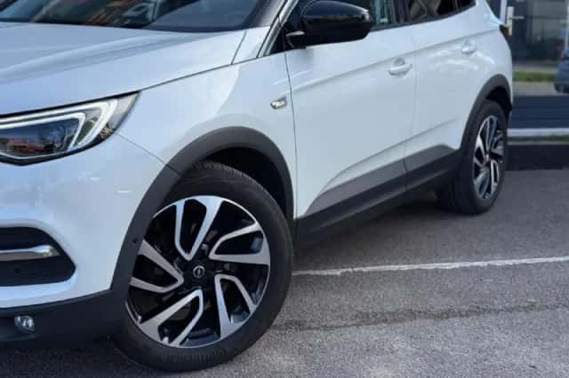Opel Grandland (2017) thumbnail 3