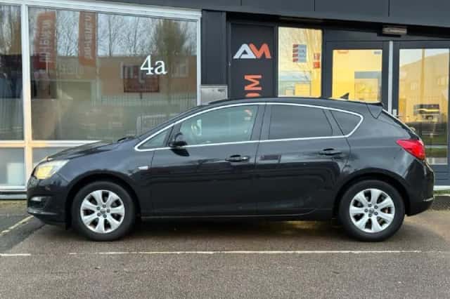 Opel Astra (2014) thumbnail 4