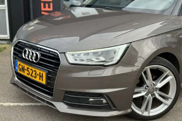 Audi A1 (2016) thumbnail 2
