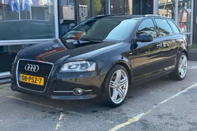 Audi A3 (2011) thumbnail 5