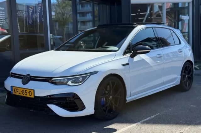 Volkswagen Golf (2024) thumbnail 6
