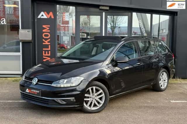 Volkswagen Golf (2019) thumbnail 1