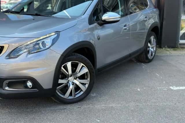 Peugeot 2008 (2017) thumbnail 3