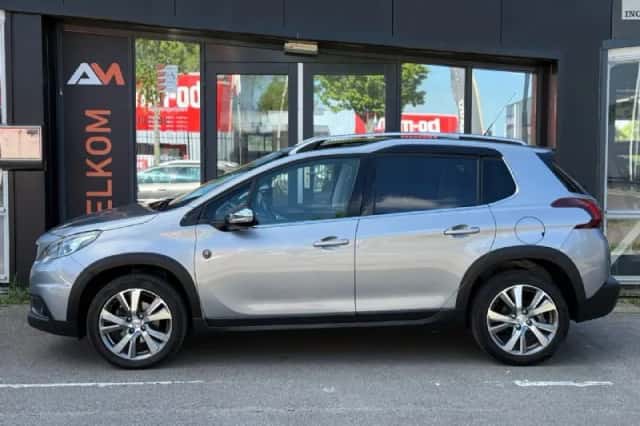 Peugeot 2008 (2017) thumbnail 5