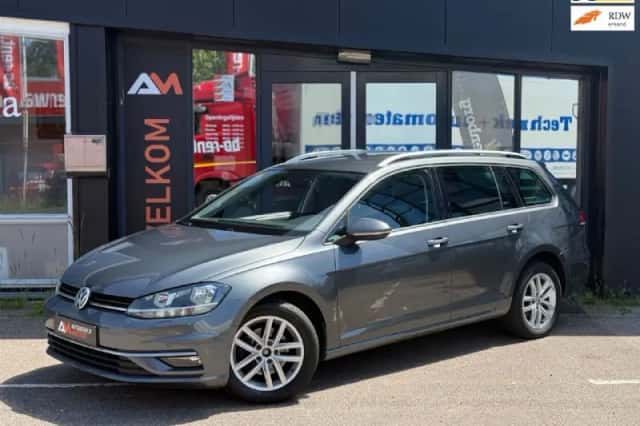 Volkswagen Golf (2019) thumbnail 1